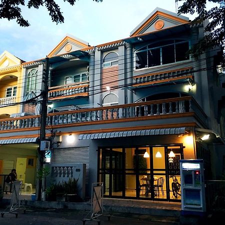 Park Avenue@Huamark Bangkok Bagian luar foto