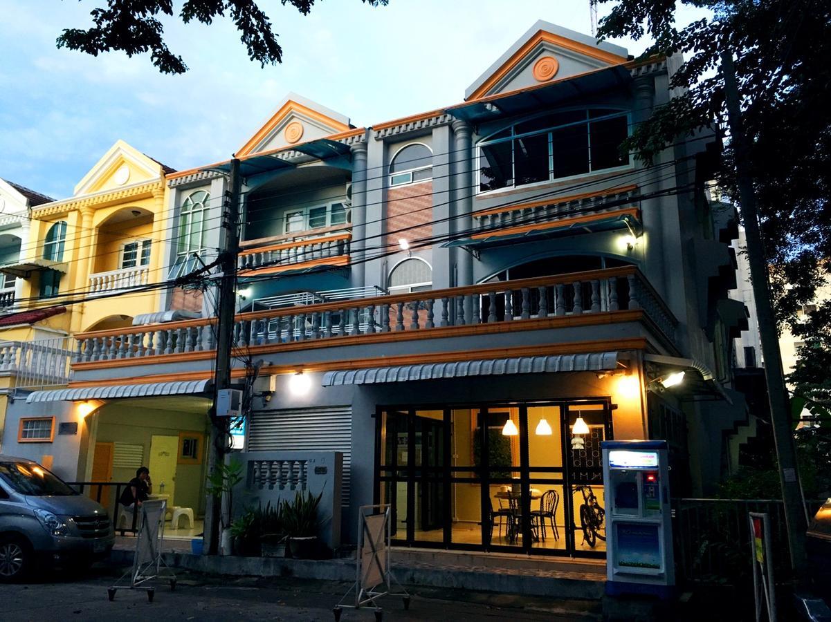 Park Avenue@Huamark Bangkok Bagian luar foto